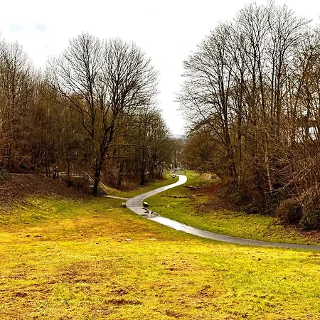 Moderne Mit Balkon Ideal Fuer Familien Und Geschaeftsreisende Hattingen