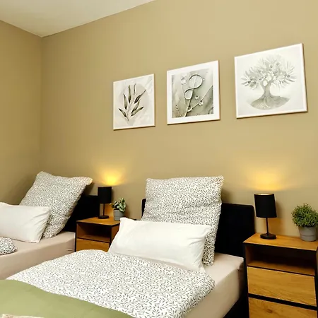 Moderne Mit Balkon Ideal Fuer Familien Und Geschaeftsreisende *