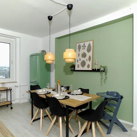 Apartment Moderne Mit Balkon Ideal Fuer Familien Und Geschaeftsreisende