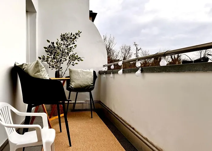 Lejlighed Moderne Mit Balkon Ideal Fuer Familien Und Geschaeftsreisende *