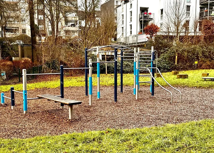 Moderne Mit Balkon Ideal Fuer Familien Und Geschaeftsreisende