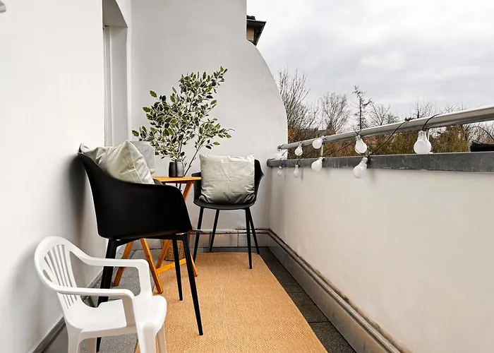 Moderne Mit Balkon Ideal Fuer Familien Und Geschaeftsreisende * Hattingen