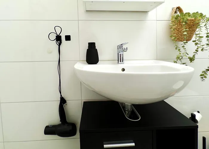 Moderne Mit Balkon Ideal Fuer Familien Und Geschaeftsreisende Lejlighed *