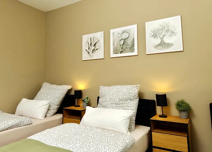 Moderne Mit Balkon Ideal Fuer Familien Und Geschaeftsreisende *