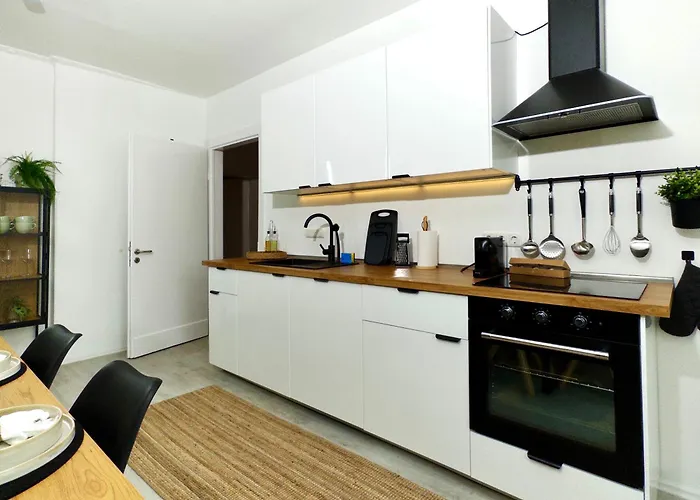 Lejlighed Moderne Mit Balkon Ideal Fuer Familien Und Geschaeftsreisende *