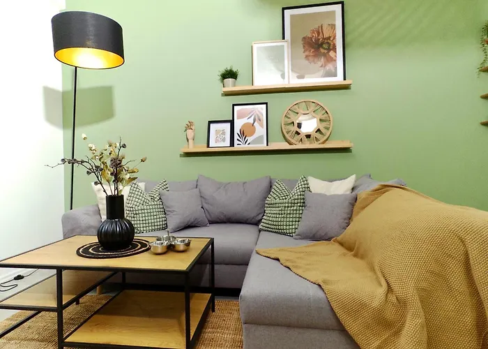 Moderne Mit Balkon Ideal Fuer Familien Und Geschaeftsreisende